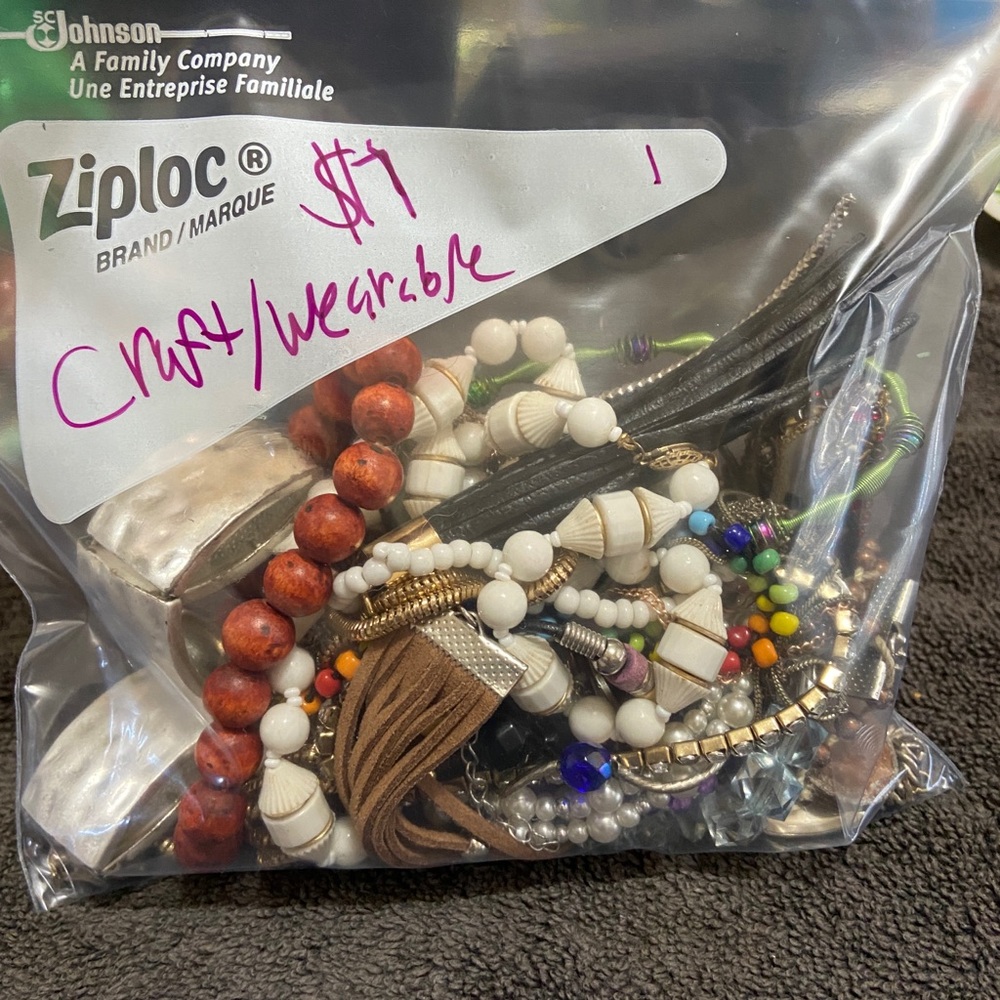 Craft/wearable jewelry lot